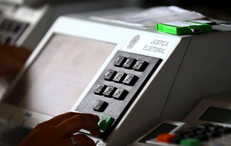 TSE inicia teste público das urnas eletrônicas para eleições de 2024