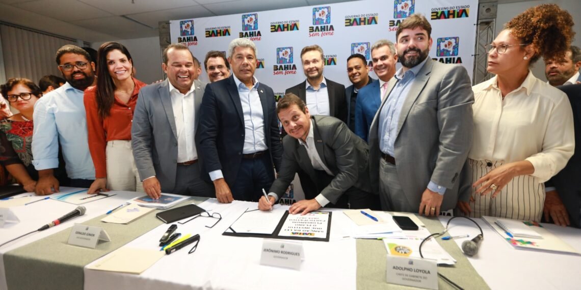 Em encontro com secretariado, governador faz balanço do 1º ano de gestão e planeja 2024