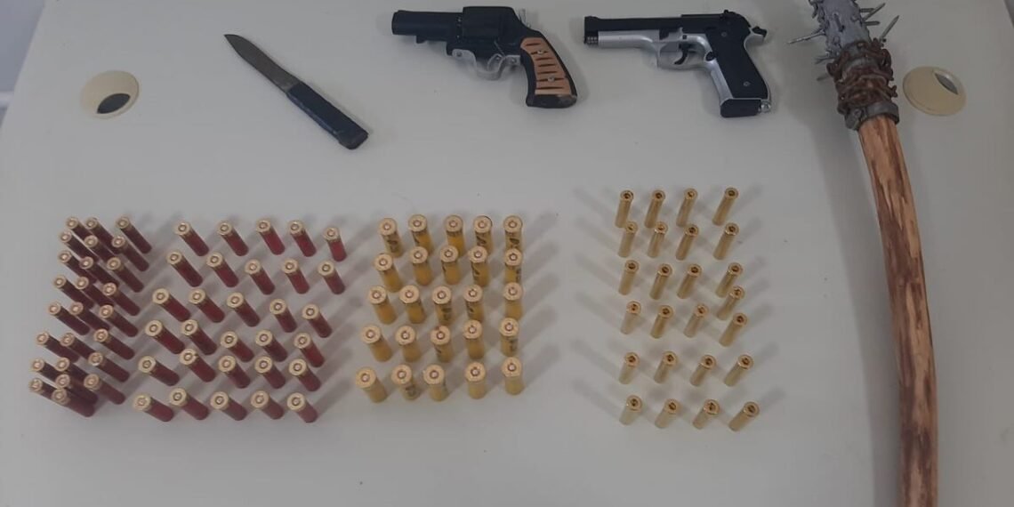 CIPE Cerrado prende indivíduo com simulacros de arma de fogo na Barra