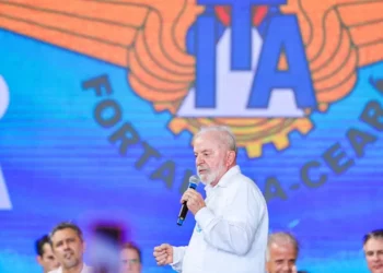 Governo Lula prevê R$ 300 bi em financiamento para a nova política industrial até 2026