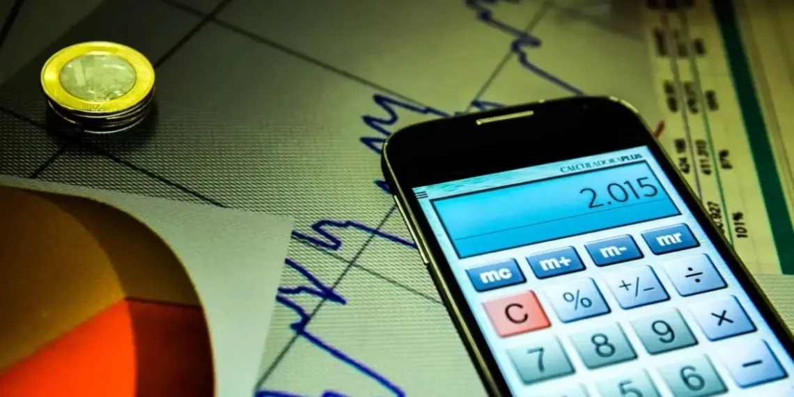 FMI eleva projeção de crescimento do PIB do Brasil em 2024, mas ritmo global será maior