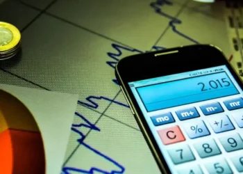 FMI eleva projeção de crescimento do PIB do Brasil em 2024, mas ritmo global será maior