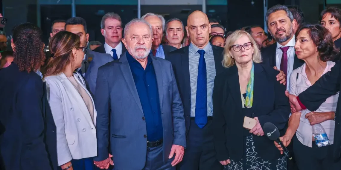 Governo Lula recicla lema do STF, chama ato do 8/1 de ‘Democracia Inabalada’ e espera 500 convidados