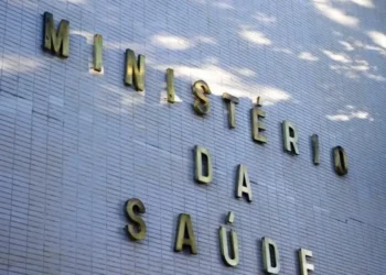 Saúde tenta reestruturar estoques após perder R$ 1,2 bi em vacinas e medicamentos em 2023