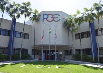 PGE-BA abre processo seletivo com 96 vagas