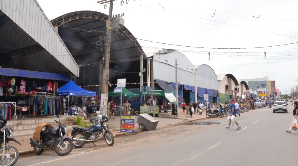 PREFEITURA INICIA INSTALAÇÃO DE VIDEOMONITORAMENTO NO CENTRO DE ABASTECIMENTO DE BARREIRAS