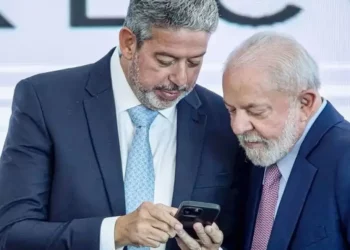 Lira diz que Lula e PT estarão ao seu lado na sucessão para presidência da Câmara