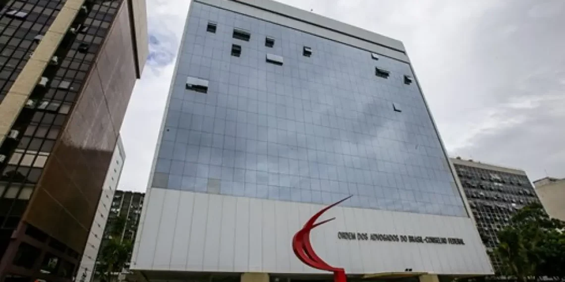 OAB e ESA Nacional ofertam mais de 10 mil bolsas de pós-graduação gratuitas; saiba como se inscrever