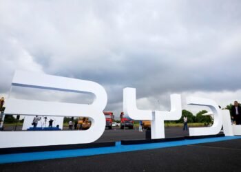 Estado autoriza início das obras do complexo fabril da BYD, que deve gerar 10 mil empregos na Bahia