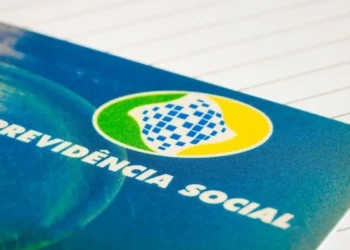 Governo antecipa 13º do INSS para abril e maio