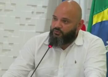 Riachão das Neves: Em sessão da Câmara Municipal, após denúncia de inadimplência, diretor executivo da Policlínica explica mas não justifica