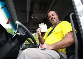 Condutores das categorias C,D e E têm até 30 de abril para atualizar exame toxicológico