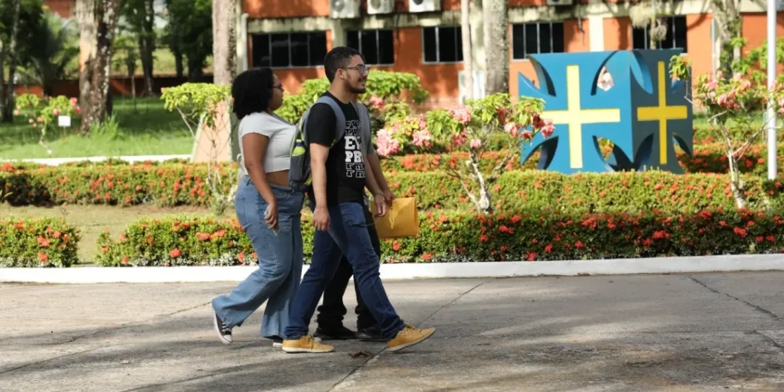 Governo do Estado abre inscrições para o Programa Mais Futuro, que concede auxílio-permanência para universitários