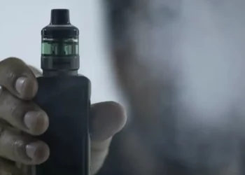 Após manter veto, Anvisa publica resolução que proíbe cigarro eletrônico no Brasil