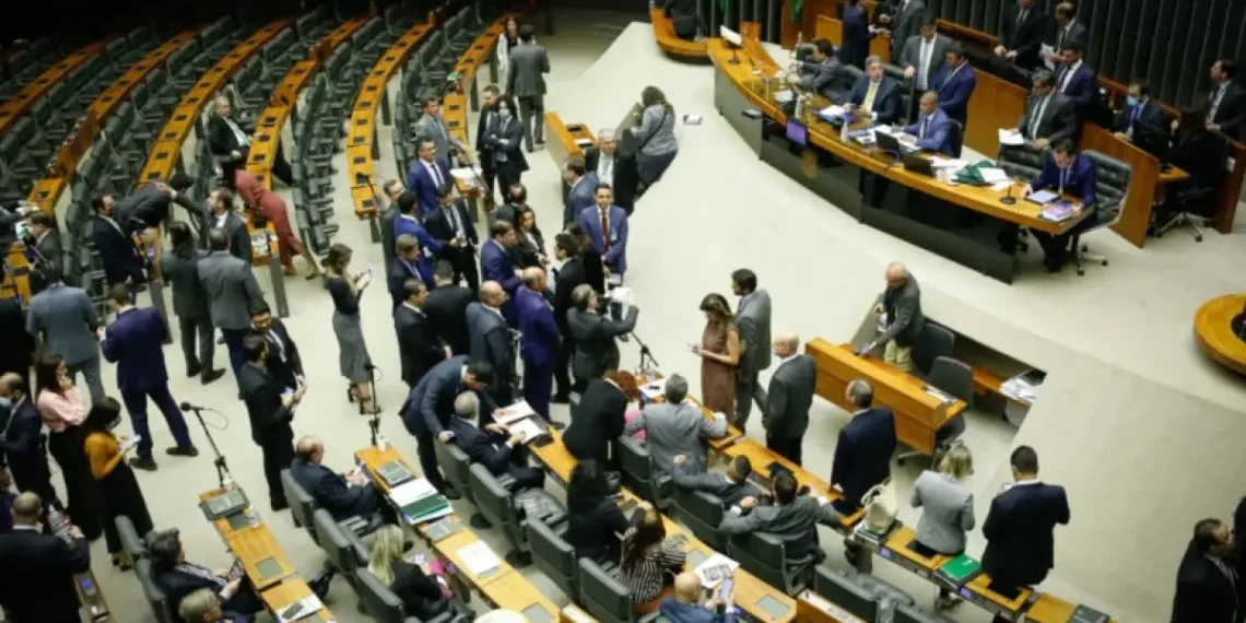 Governo Lula consegue fôlego após gerar insatisfação no Congresso