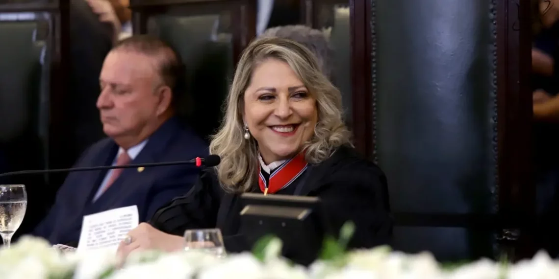 Viagem de Jerônimo e impedimento de Geraldo Jr. e Adolfo colocam presidente do TJ-BA como governadora