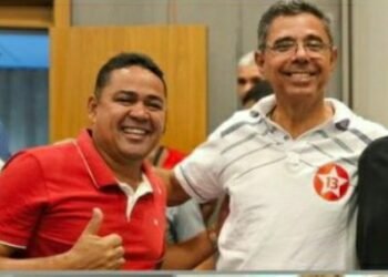 Dr. Daniel Correia e Lideranças Políticas de Riachão das Neves se Reúnem com Secretário Chefe da Casa Civil