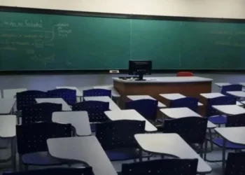 63% dos municípios do país não realizam concurso para professor há mais de 5 anos