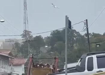 Avião da Voepass cai e assusta moradores em Vinhedo/SP