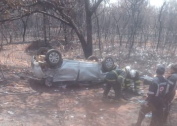 Barreiras: Motorista morre em capotamento de veículo na BR 242