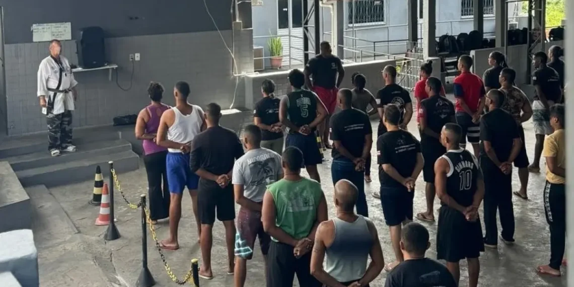 Operação da PF realiza vistoria em 13 escolas de vigilante na Bahia