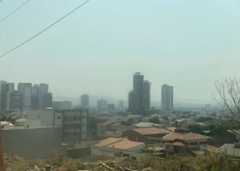 Inmet emite alerta de tempestade para oito municípios do oeste da Bahia