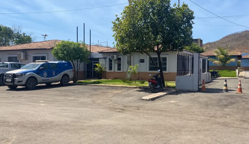 Barreiras: Adolescente de 14 anos recebe alta hospitalar depois de ser estuprada, receber 21 facadas e ficar em coma