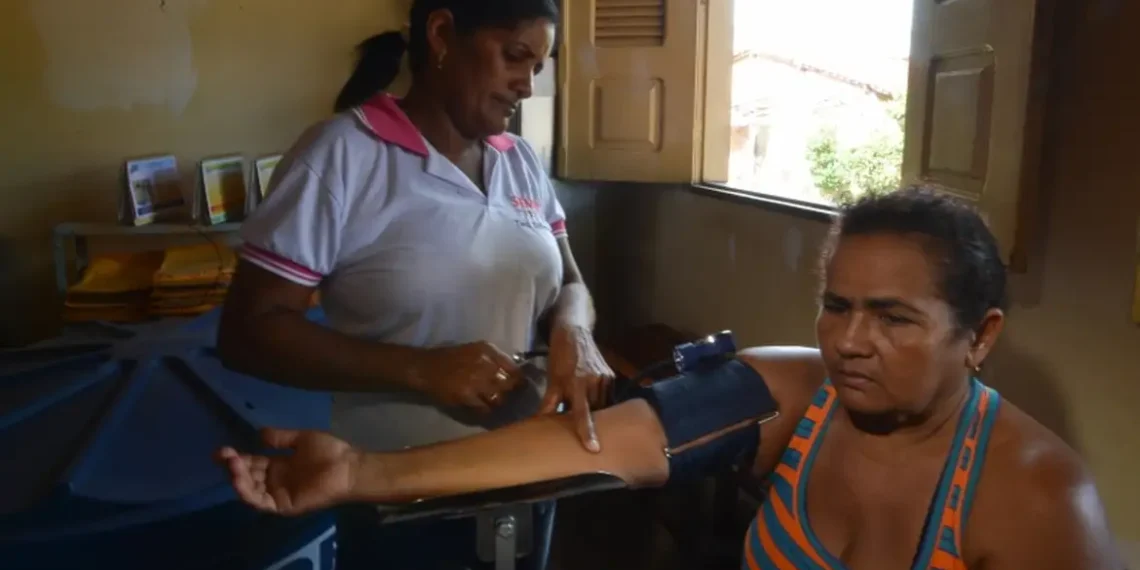 Agentes de saúde que trabalham com transporte próprio terão auxílio