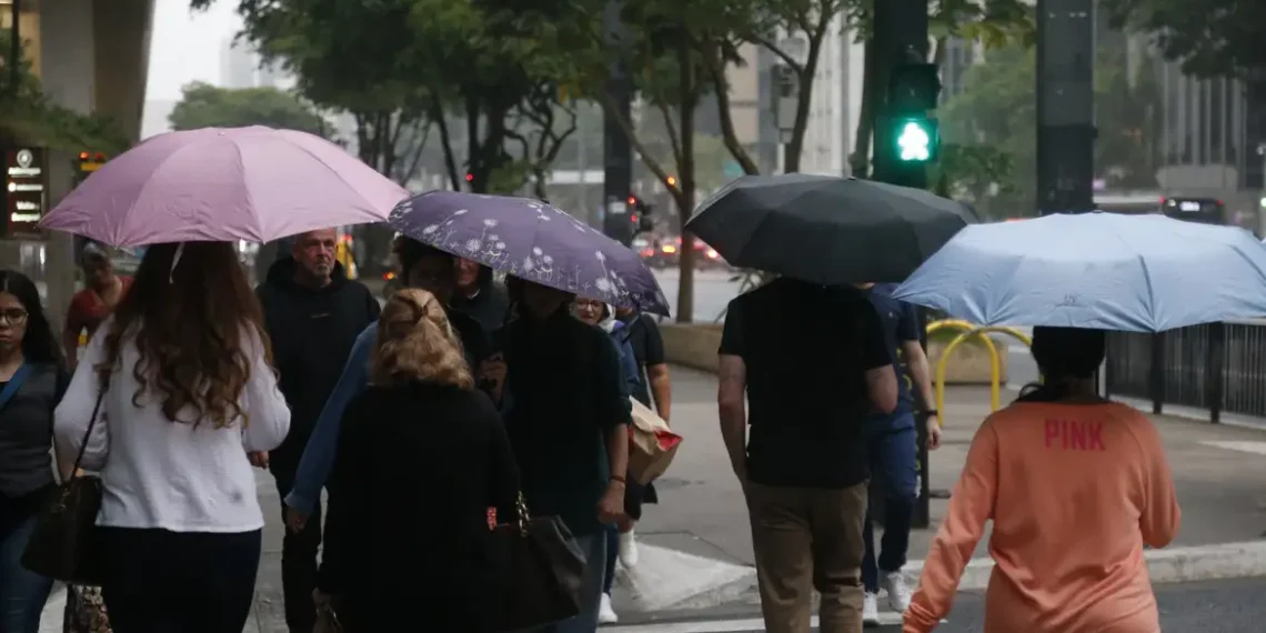 Meteorologia prevê chuvas volumosas para boa parte do país