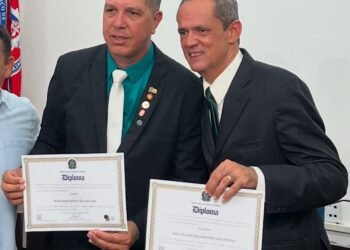 Moab Santana e Marquinhos são Diplomados em Riachão das Neves