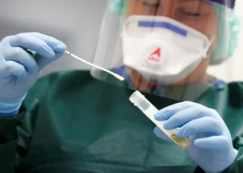 Boletim da Fiocruz indica alta de casos de covid-19 no país