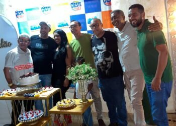 Oeste FM celebra conquistas em noite de confraternização em Barreiras