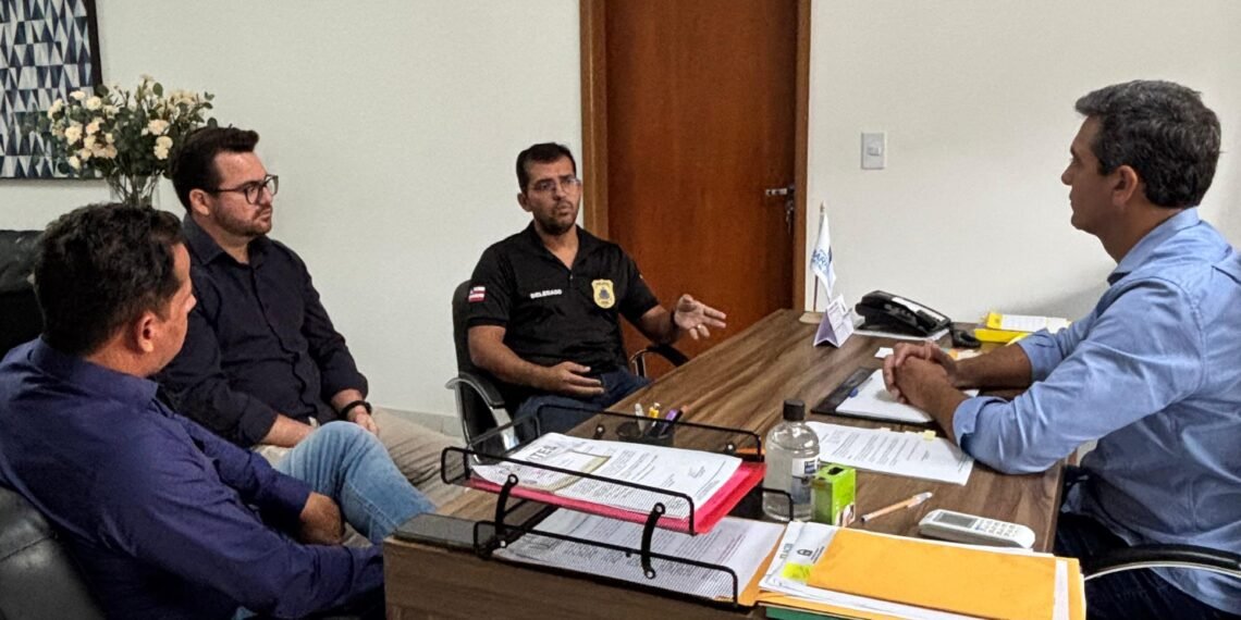 Parceria reforçada: Prefeito Otoniel Teixeira recebe titular da 11ª Coorpin e traçam projetos para fortalecer a segurança pública em Barreiras