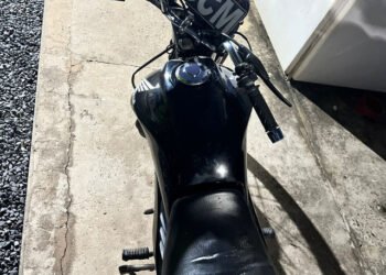 GCM-LEM recupera motocicleta com restrição de furto e indivíduos são presos
