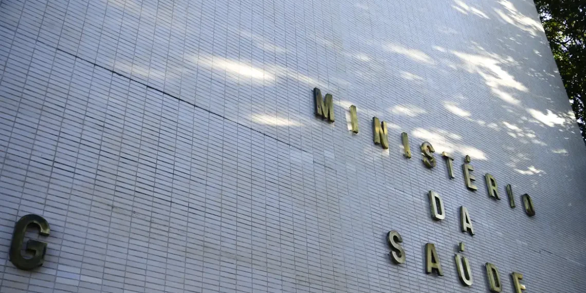 Ministério da Saúde anuncia retomada de obras em 290 municípios