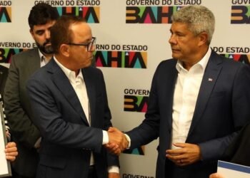 Governador recebe prefeito do União Brasil e reabre diálogo após 20 anos