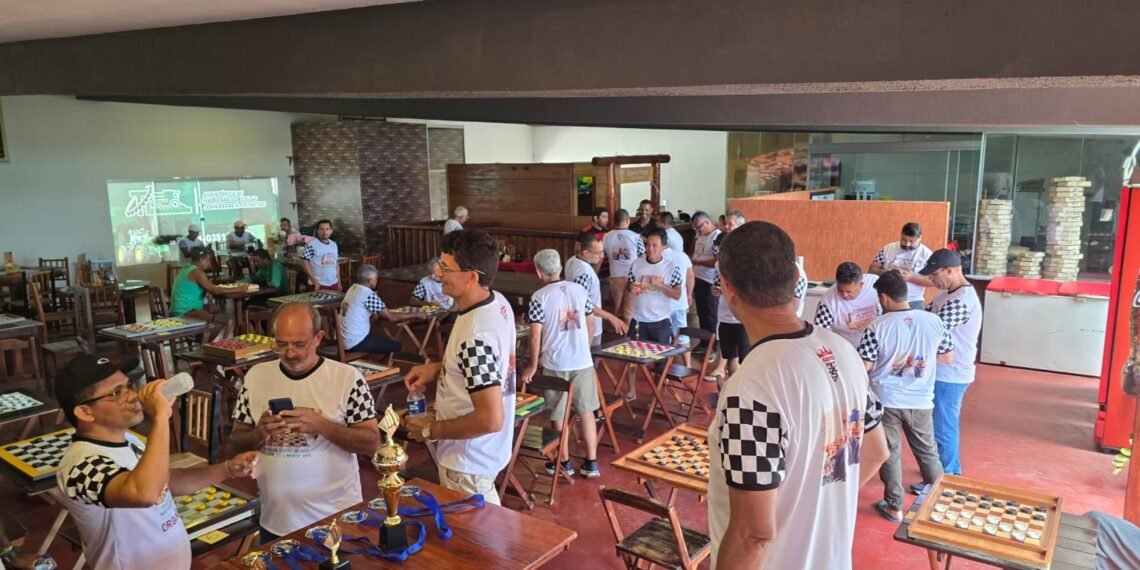 Torneio de Damas em Luís Eduardo Magalhães: Um Sucesso de Estratégia e Convivência!