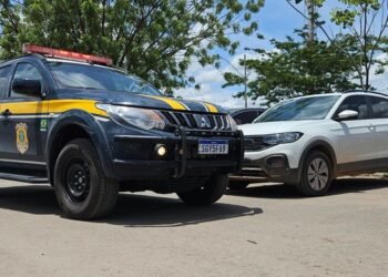 Em Barreiras (BA), PRF recupera dois veículos com restrição de furto