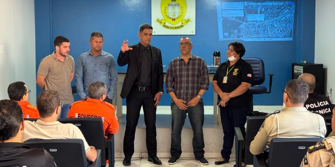 Reunião no Centro Integrado de Segurança e Trânsito define estratégias das Forças de Segurança para o Barreiras Folia 2025