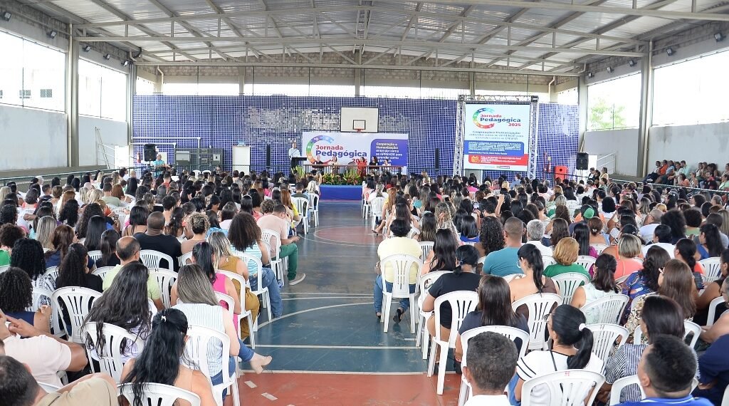 Jornada Pedagógica 2025 reúne mais de 1.500 professores em Barreiras
