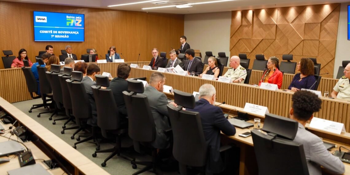 Balanço e avanços do Bahia Pela Paz são discutidos entre secretarias de Estado e poderes Legislativo e Judiciário