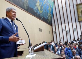 Na Alba, governador ressalta importância da relação entre os Poderes para fortalecimento da democracia