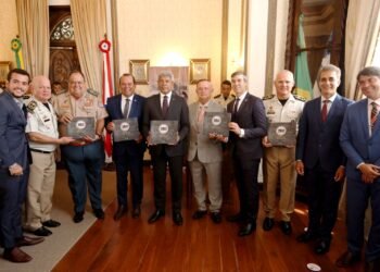 “Esses 200 anos representam o compromisso da Polícia Militar com a segurança da Bahia”, afirma governador durante evento comemorativo no Quartel Comando Geral da PMBA