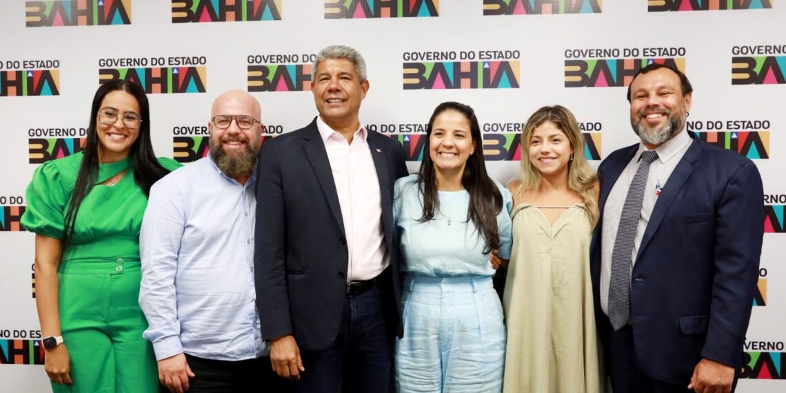 Bahia avança na implementação da Lei do Celular nas escolas estaduais