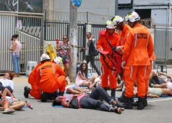 Simulado de atendimento a múltiplas vítimas prepara equipes da Saúde e Segurança para o Carnaval 2025