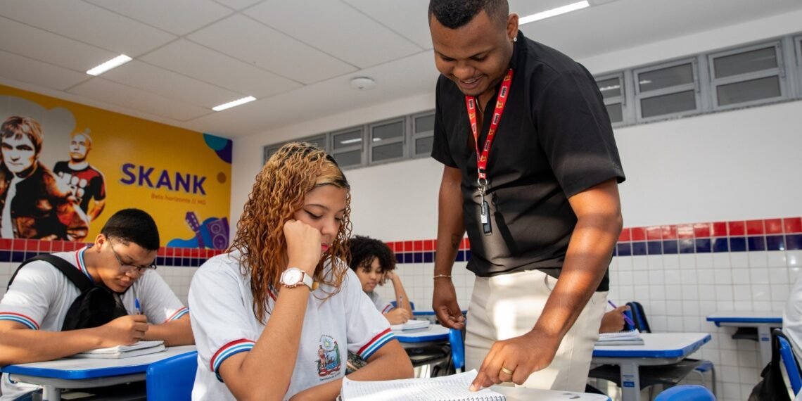 SEC já divulgou portarias sobre conversão de licença-prêmio em pecúnia para professores, coordenadores pedagógicos e servidores