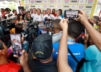 Em coletiva de imprensa, Jerônimo Rodrigues destaca trabalho integrado do Governo do Estado no Carnaval da Bahia 2025