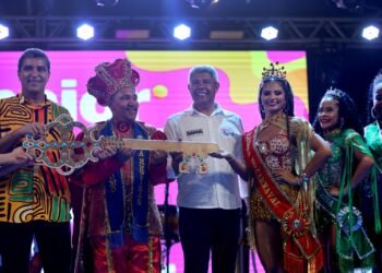 Em Barreiras, Governo do Estado abre os festejos carnavalescos do interior da Bahia