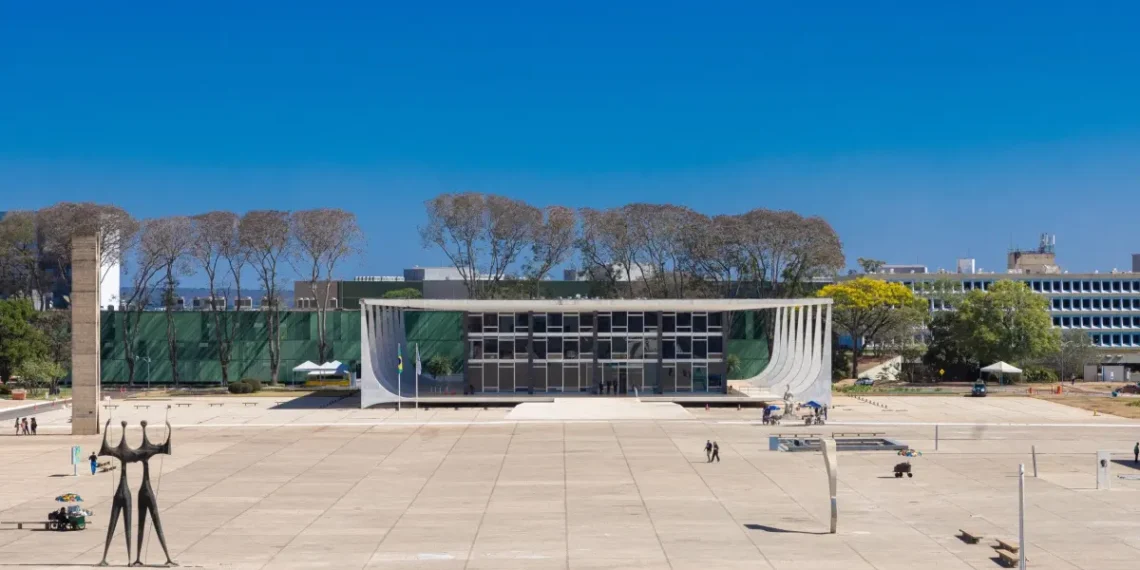 STF decidirá se presos podem publicar livros enquanto cumprem pena