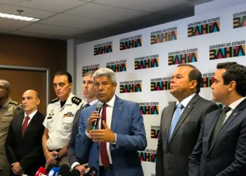 Jerônimo anuncia reforma na Segurança Pública e promove mudanças nos comandos; confira